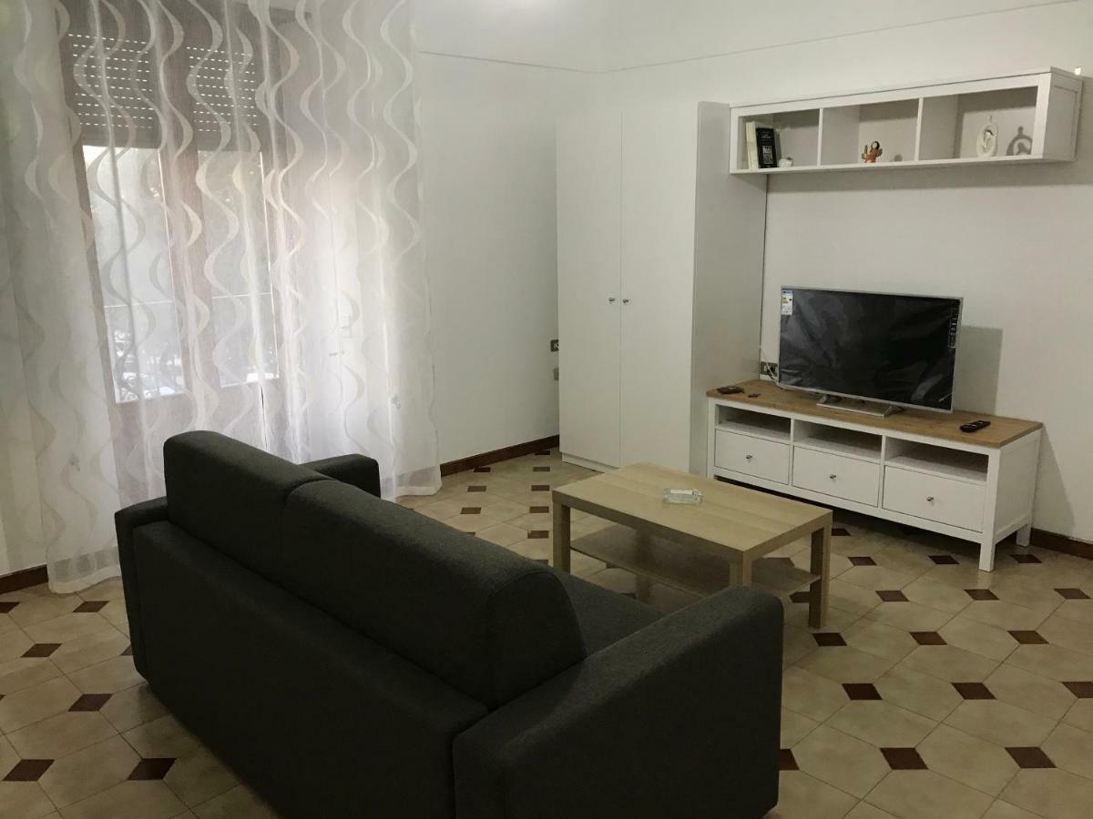 Casa Vacanze Affitti Brevi "Porta Nuova" Locorotondo Bagian luar foto